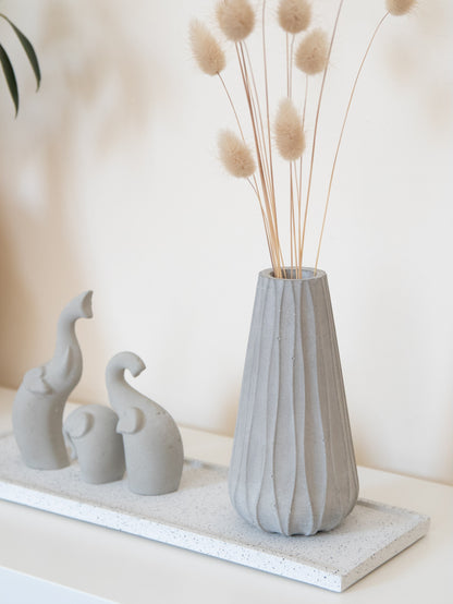 Nordic Style Modern Bud Vase in Grey Concrete