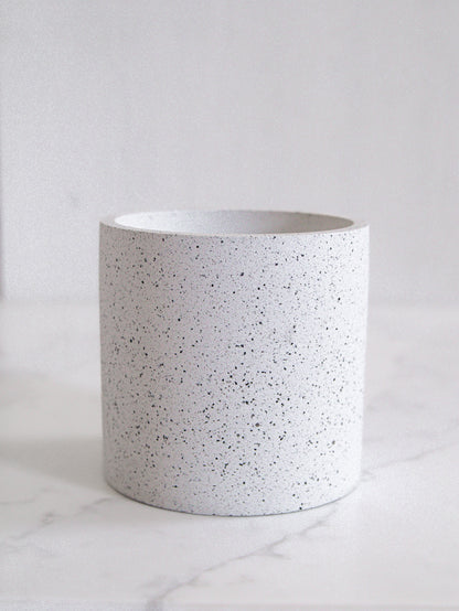 Minimalist Style Round Pen Pot