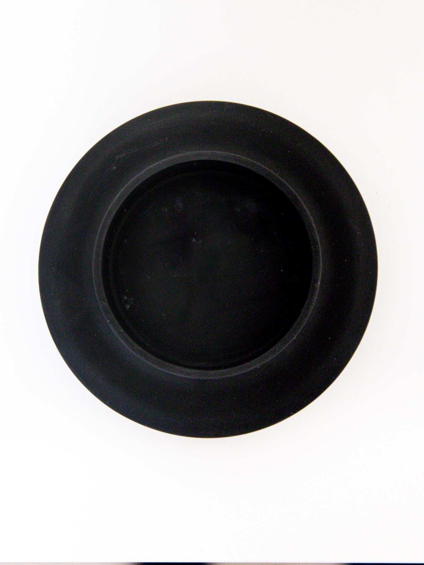 Round Modern Pillar Candle Holder in Black