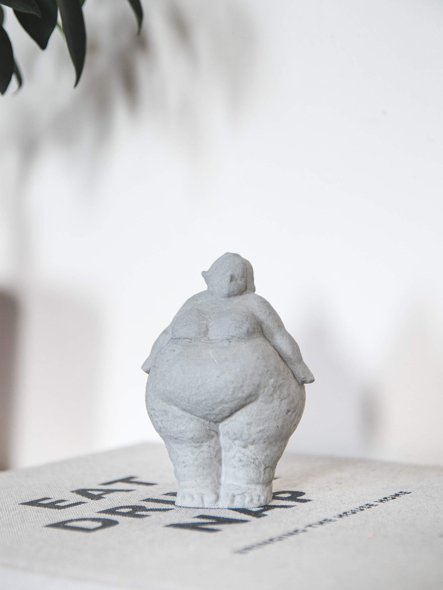 Abstract Curvy Lady Sculpture | Plus Size Body Positive Nordic Woman Ornament