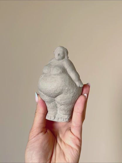 Abstract Curvy Lady Sculpture | Plus Size Body Positive Nordic Woman Ornament